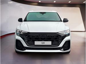 Audi Q8 (4MT)