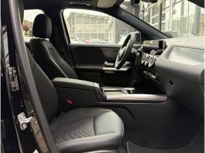 Mercedes-Benz GLA 180 d Progressive Distronic Panorama 360°-K.