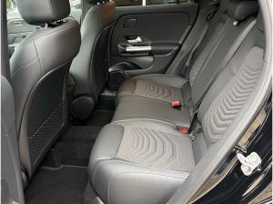 Mercedes-Benz GLA 180 d Progressive Distronic Panorama 360°-K.