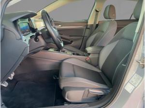 Volkswagen Golf VIII Active 1.5 TSI LED HUD KAM STANDHZG