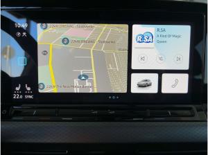 Volkswagen Golf VIII Active 1.5 TSI LED HUD KAM STANDHZG