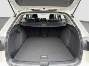 Volkswagen Golf VIII Variant Life GOAL 1.5 TSI 5JGAR ACC Virtual Assists