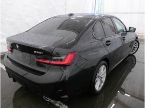 BMW 330 i Limo. xDri., "M Sport", Dri. Ass., Park. Ass. +.,  Keyless.,  Pano., HiFi., uvm.