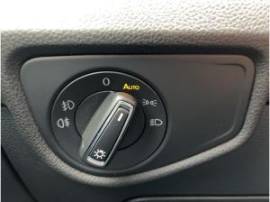 Volkswagen Touran Highline 1.5 TSI DSG LED AHK KAM APP NAV