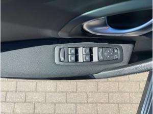 Renault Kadjar TCe 140 Business Automatik Automatik Navi
