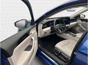Volkswagen Passat Elegance 2.0TDI 4Motion *AHK*DCC*HUD*Standheiz*IQ-Light*Massage*