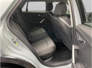 Audi Q2 35TFSI S tronic S line STHG AHK NAVI LED RFK
