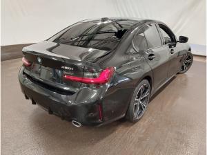 BMW 320 i xDr. "M Sport"  Glasdach, LC. Prof., ACC, Parkass. +, uvm.