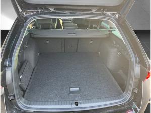 Skoda Octavia Combi 2.0 TDI *GEWERBE*SOFORT* l DSG l AHK l PANO l NAVI l MATRIX l 360°