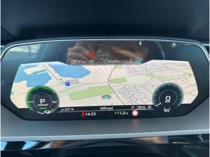 Audi Q8 e-tron advanced 50 qu. PANO HUD AHK Matrix 19
