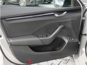Skoda Octavia Combi 2.0 TSI DSG RS ACC PANO MATRIX-LED AHK *961*