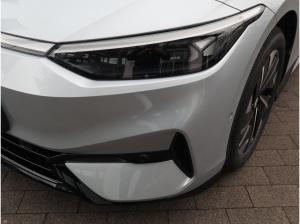 Volkswagen ID.7 Tourer Pro (286 PS) 77 kWh *AHK*NAVI*WÄRMEPUMPE*GANZJAHRESREIFEN*