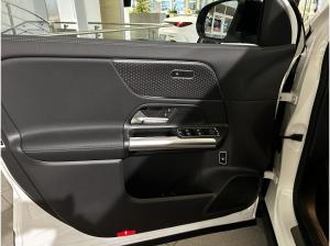 Mercedes-Benz GLA 220 d 4MATIC+ Edition Progressive Line+ Panorama-Schiebedach+AHK+ Winter-Paket+ Totwinkel+DISTRONIC+360°