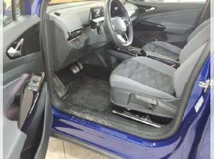 Volkswagen ID.4 Pure Wärmep. ACC IQ-Light Navi 18" SideAssist