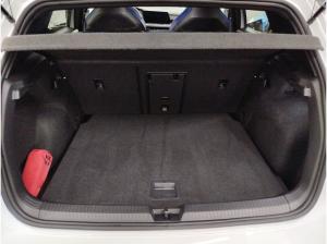 Volkswagen Golf VIII 2.0 TSI DSG 4M. R Akrapovic Black Style Harman Kardon Navi IQ.Light DAB+ FrontAssist
