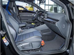 Volkswagen Golf VIII