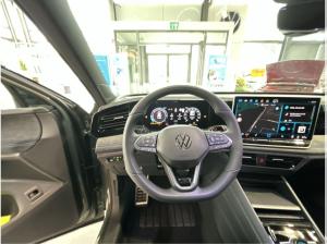 Volkswagen Tiguan 2.0 DSG DSG R-Line SOFORT VERFÜGBAR  BlackStyle DCC Pro Pano AHK Komfort