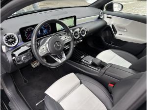 Mercedes-Benz A 250 AMG+Multibeam+Distronic+Pano-Dach+CarPlay+