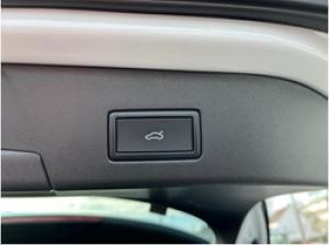 Volkswagen ID.4 Pro 210 kW - Pano Matrix-LED AHK Massage SHZ Navi Area View Wärmepumpe Park Assist Pro CCS