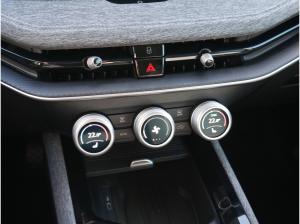 Skoda Superb Combi 2.0 TDI DSG Selection ACC LED AHK *976*