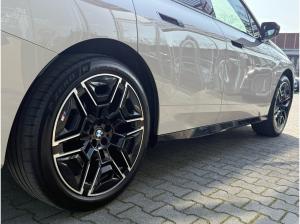 BMW ix M70 xDrive //SkyLounge B&W AHK AC-LadenProf
