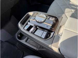BMW ix M70 xDrive //SkyLounge B&W AHK AC-LadenProf