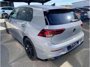 Volkswagen Golf VIII 1.5 eTSI DSG R-Line "Black Style" NAVI APP