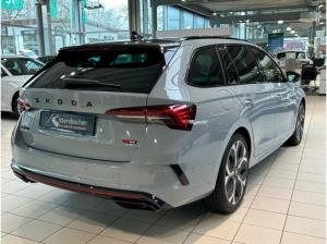 Skoda Octavia Combi RS 2,0 TSI 7-Gang-DSG sofort verfügbar