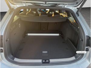 Volkswagen Passat R-Line 2,0 l TDI DSG/AHK/IQ-DRIVE/BP-PAKET/