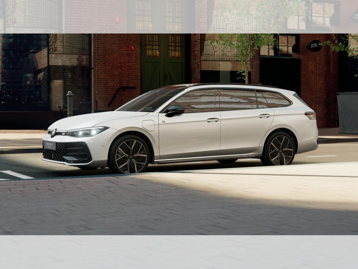 Volkswagen Passat R-Line+++eHybrid+++SIGNATURE*WR*PANO*SOUND*AHK+++SOFORT VERFÜGBAR+++
