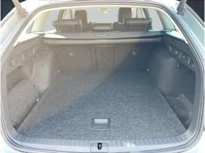 Skoda Octavia Combi Balance 2.0l TDI DSG AHK/NAVI/LED/