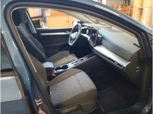 Volkswagen Golf VIII Variant 1.5 eTSI DSG Life Navi ACC DAB+ LED FrontAssist