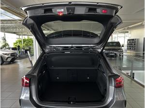 Mercedes-Benz GLA 200 d 4MATIC+AMG Line Advanced Plus+Pano+Park-Paket mit 360°-Kamera+MULTIBEAM LED