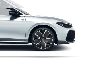 Volkswagen Passat Variant 2.0 TSI DSG 4Motion R-Line AHK Navi IQ.Light ACC DCC DAB+ FrontAssist