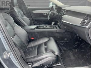 Volvo V90 D4 Momentum SHZ PDC LED LEDER