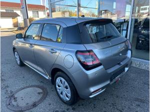 Suzuki Swift 1.2 HYBRID MT Club in allen Farben