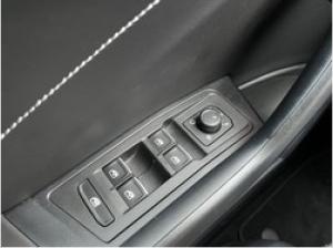 Volkswagen T-Roc 1.0 TSI Goal - + Navi + Park Assist + Light Assist + ACC+SHZ+LM+CarPlay+Digital Cockpit