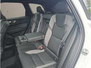 Volvo XC60 B5 AWD Plus Dark LUFT PANO HUD LM21 360° LED