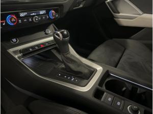 Audi Q3 advanced 35 TFSI S tr. AHK LED NAVI PDC