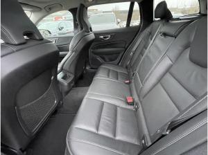 Volvo V60 B4 Plus Dark Pano AHK Sitzbelüft. FahrerAss H&K Sound