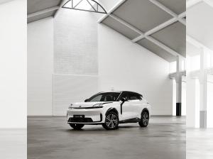 LYNK & Co 08 CORE / E-PRÄMIE! / VOR ANFRAGE BESCHREIBUNG LESEN!