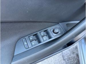 Skoda Kamiq Selection Tour 1.0 TSI - LED PDC LM ZV KAMERA MFL SMART LINK