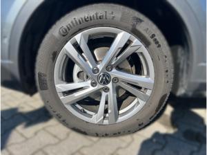 Volkswagen T-Roc 1.5 TSI DSG R-LINE +AHK +LED +ACC +RKAM +V
