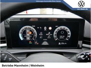 Volkswagen T-Roc R-Line 1.5 l eTSI DSG Klima NAVI LED DAB