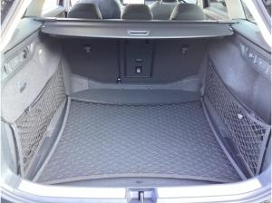 Skoda Superb Combi 2.0 TDI DSG Selection AHK*19'*Assis