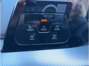 Volkswagen Golf VIII GOAL1.5 TSI DSG AHK KAM APP KEY TRAVEL