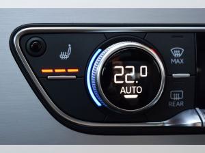 Audi A4 Avant 45 TFSI qu/S-tr. *S-line*LED*Pano*AHK*