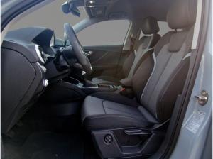 Audi Q2 35 TFSI advanced AHK RKAM MATRIX STANDHZG NAV