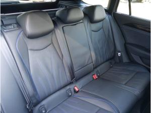 Volkswagen Passat R-Line 1.5 eHybrid DSG Navi AHK Kamera Matrix