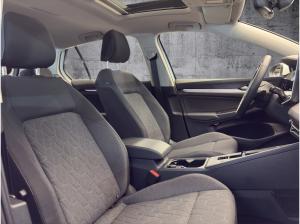 Volkswagen Golf 1.5 eTSI Life DSG - Pano+Head-Up